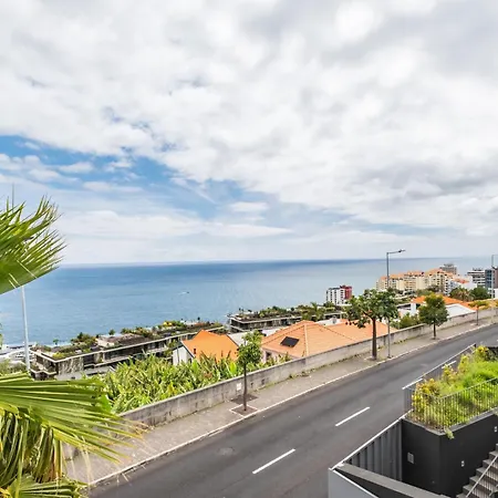 Casa vacanze Elite Ocean-view T3 Private Jacuzzi Funchal (Madeira)